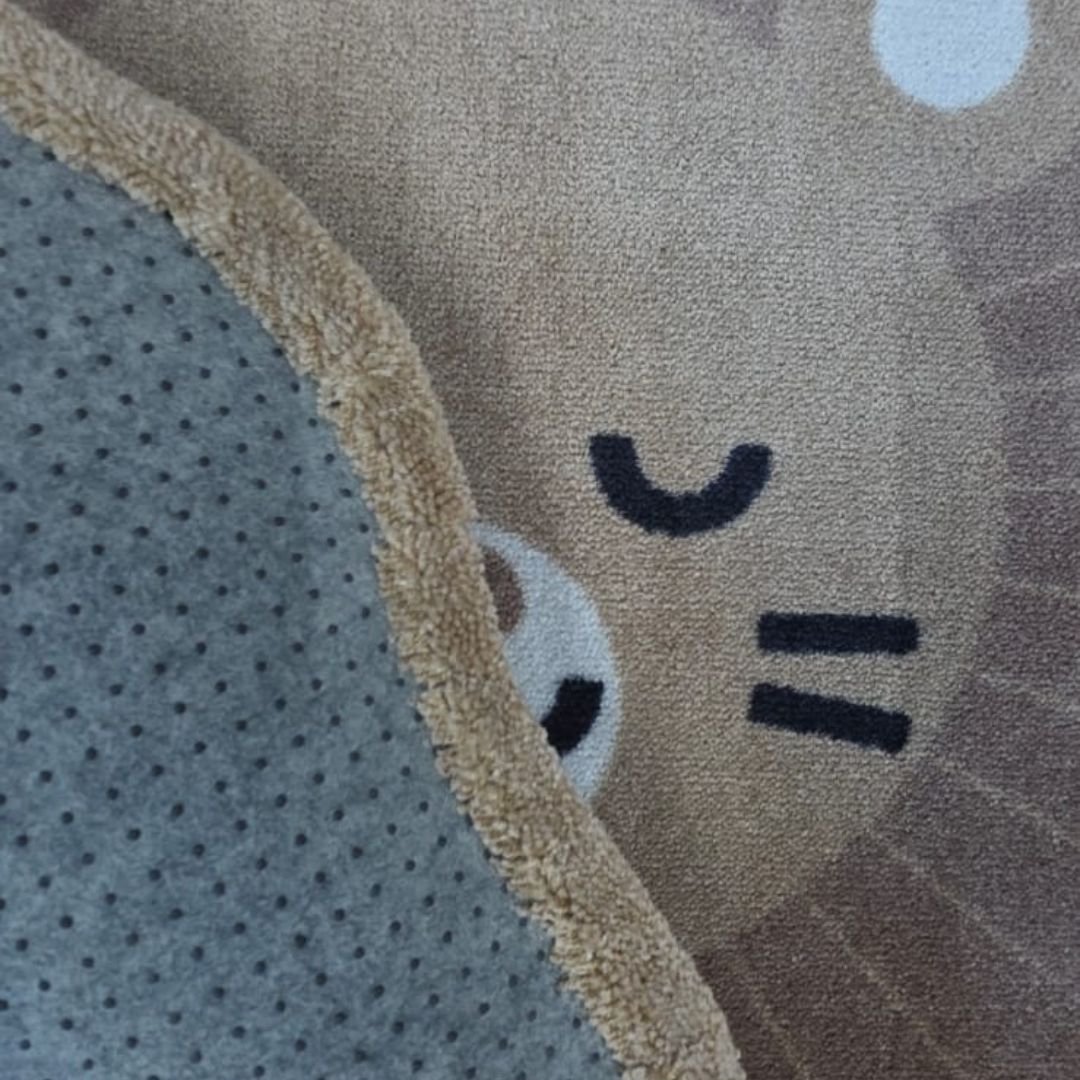 Detalhe do Tapete Infantil Org&acirc;nico Le&atilde;o Avel&atilde;